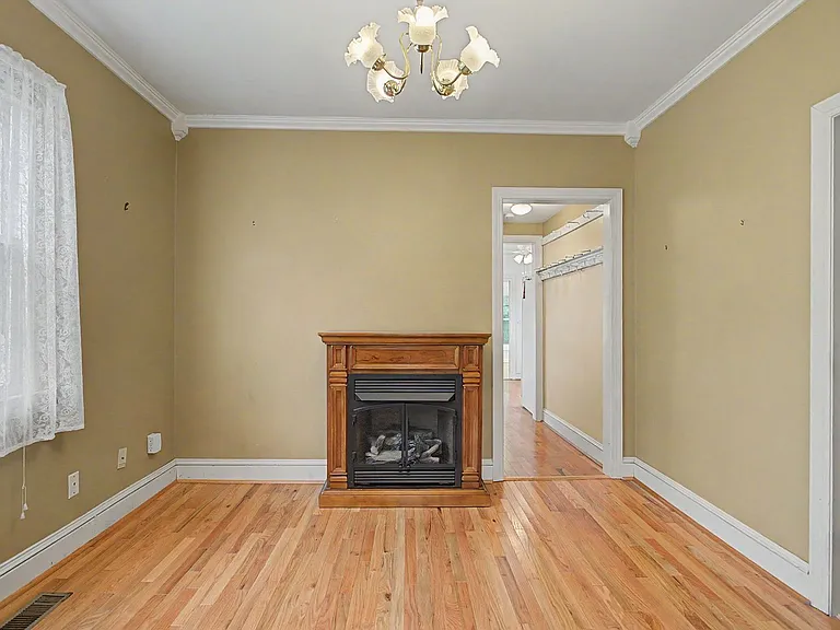234 Washington St — Photo 7