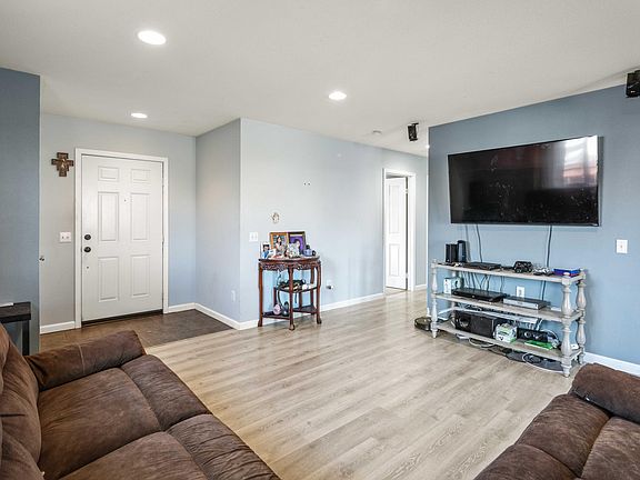 3rd image of 16648 Don Quijote Ln