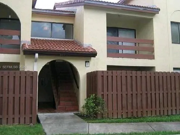 8977 SW 123rd Ct APT 104, Miami, FL 33186
