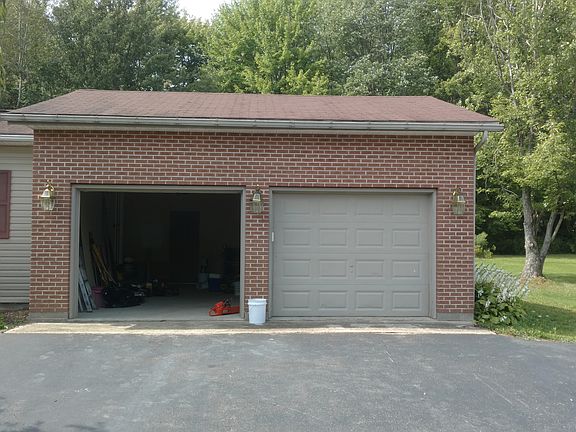 2nd image of 10969 Eastview Ave