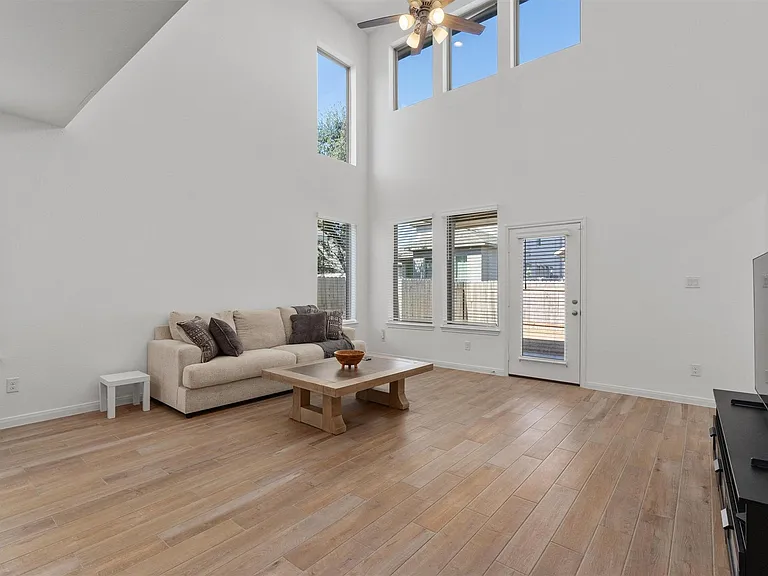 338 Langhorne Bnd — Photo 12