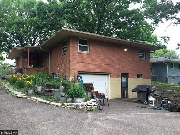 2nd image of 1031 S Shore Dr