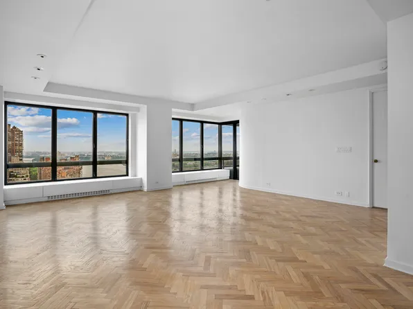 530 East 76th Street image 1 of 19