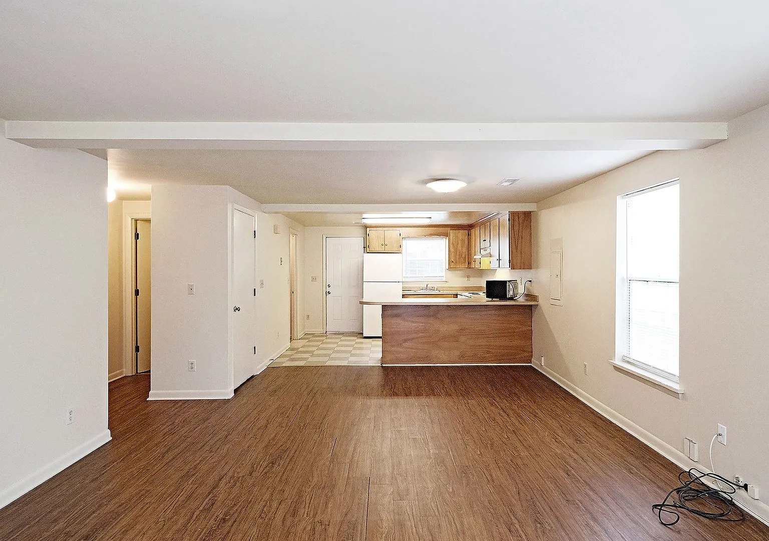 Woolen Mills Duplex Convenient to Pantops & Downtown — Photo 3