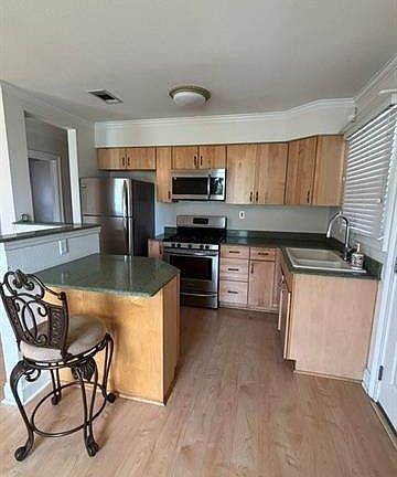 3rd image of 1121 Farrington Dr