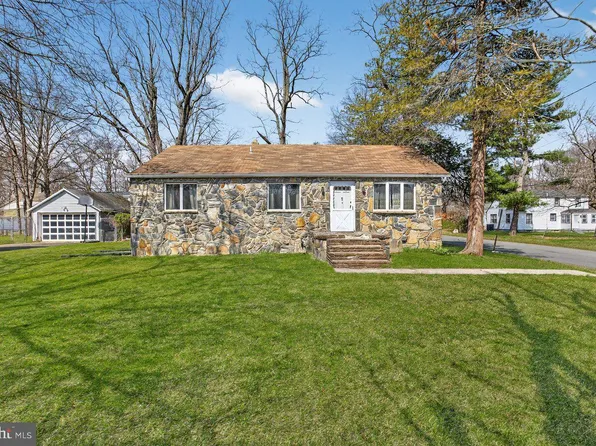 104 King Ave, Ewing, NJ 08638