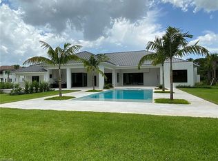 552 Ridge Dr, Naples, FL 34108