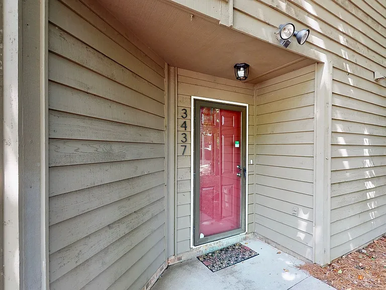 3437 Colony Crossing Dr — Photo 2