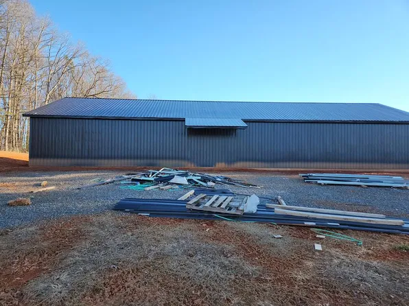 337 Bunker Meacham Trl, Dobson, NC 27017