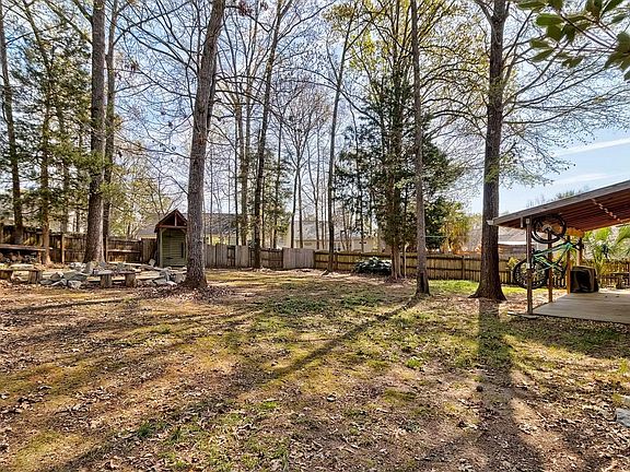 2nd image of 109 Whitewater Dr