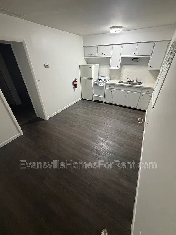 1 bed, 1.0 bath, $550 — Photo 3