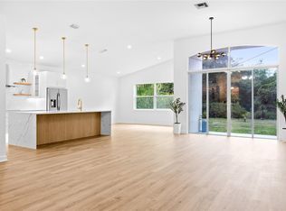 6061 Swans Way, Coconut Creek, FL 33073