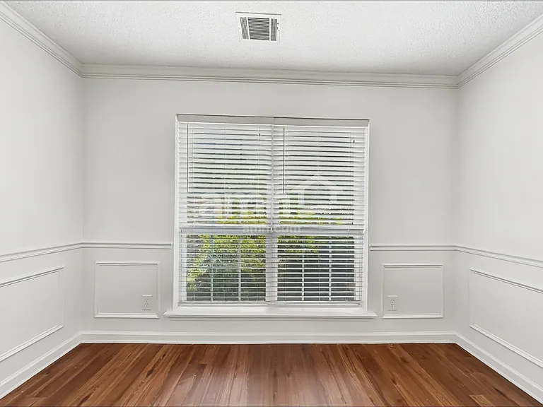 62 Golden Gate Dr — Photo 6