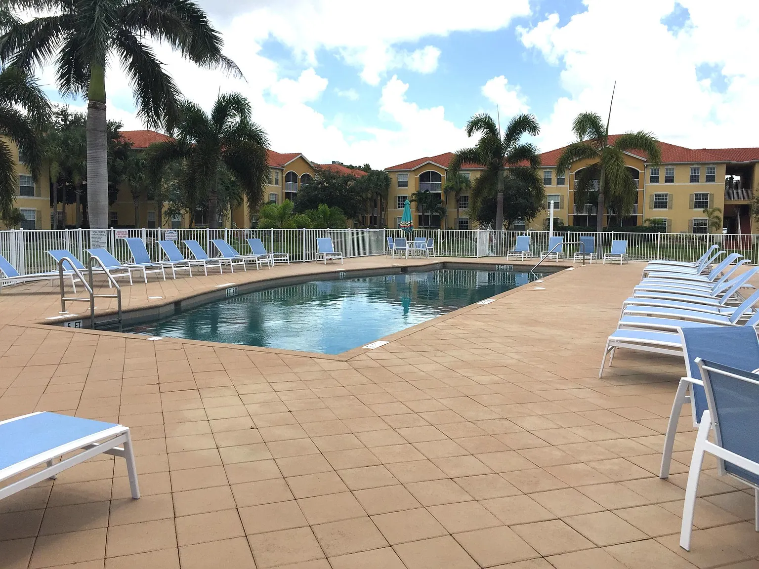 2 bed, 1003 sqft, $1,475 — Photo 3
