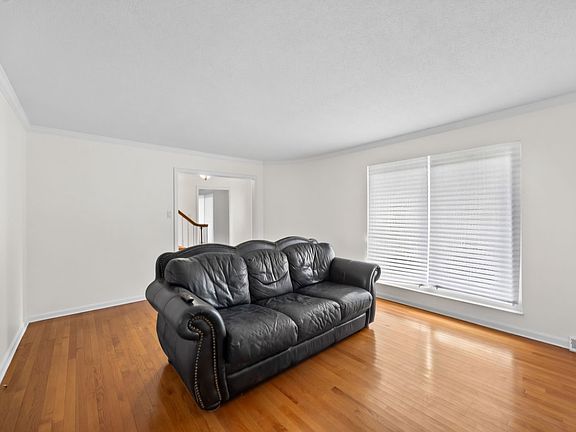 4th image of 9917 Tierra Verde Dr