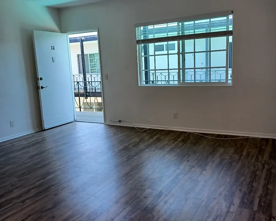 12470 Culver Blvd #13