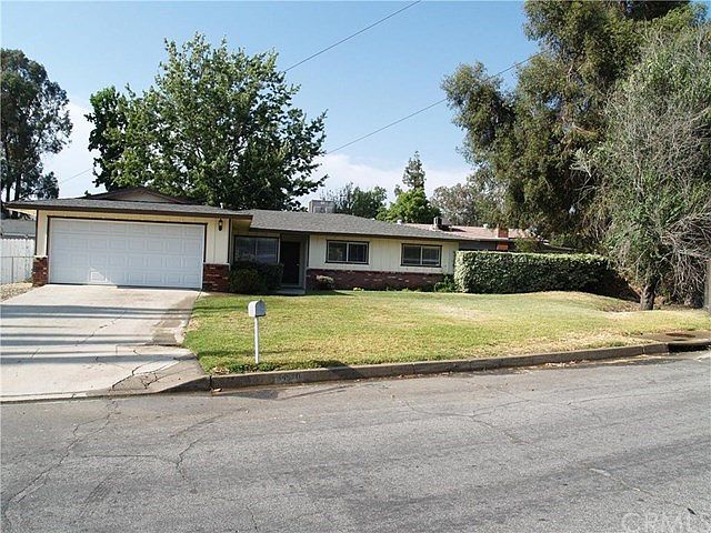 1st image of 34570 Cedar Ave