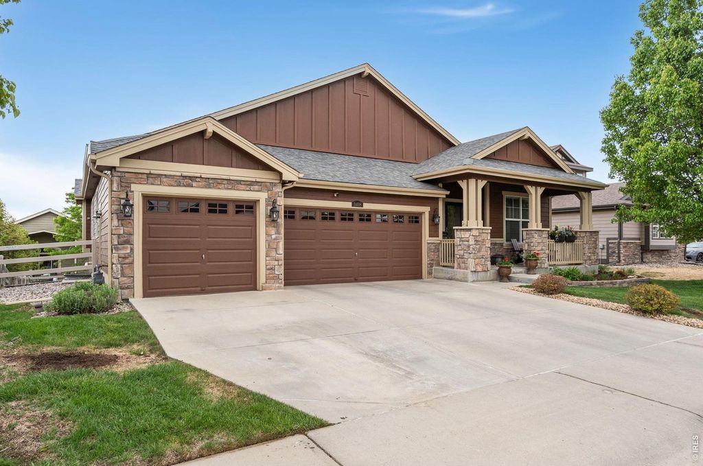 3418 New Castle Dr