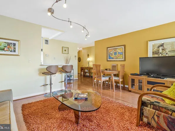 1435 4th St SW APT B112, Washington, DC 20024