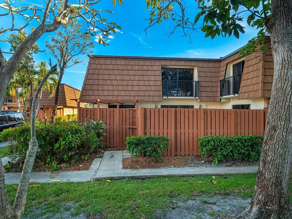 9101 SW 19th Place #B, Davie, FL 33324