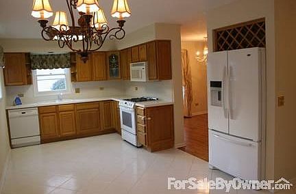 Updated Kitchen
						:
						Updated kitchen with premium cabinets and ceramic tile.