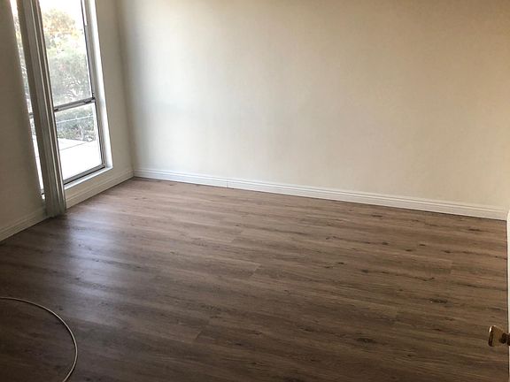5th image of 4615 E Broadway APT 3