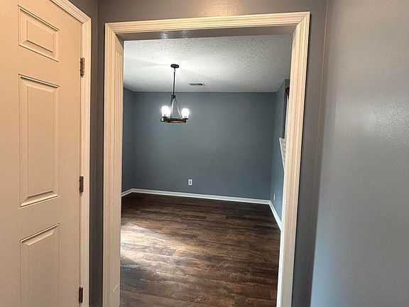 2nd image of 333 Dogwood Ct