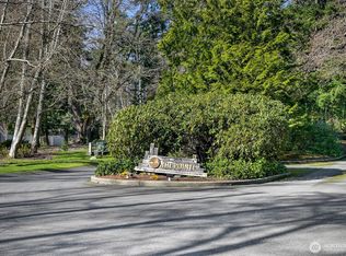 8385 Semiahmoo Dr, Blaine, WA 98230