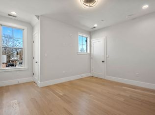4 Knowles St #4, Newton Center, MA 02459