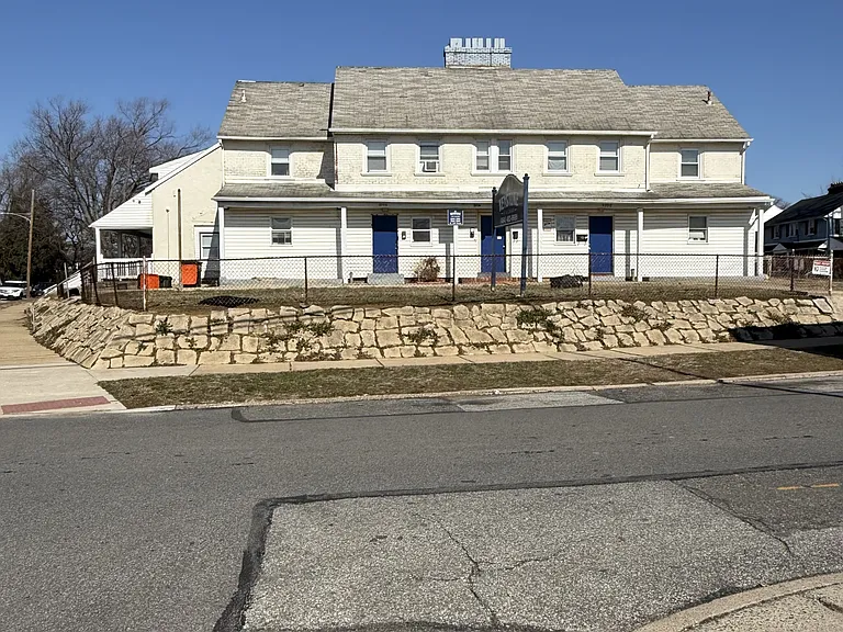 1104 Pine Ln #1 — Photo 15