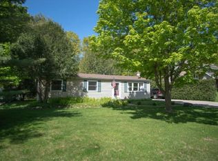 819 Ottawa St, Harbor Springs, MI 49740