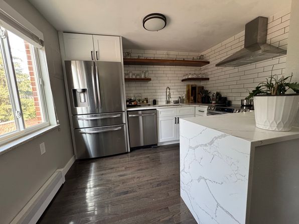 745 Thomas Dr APT 17