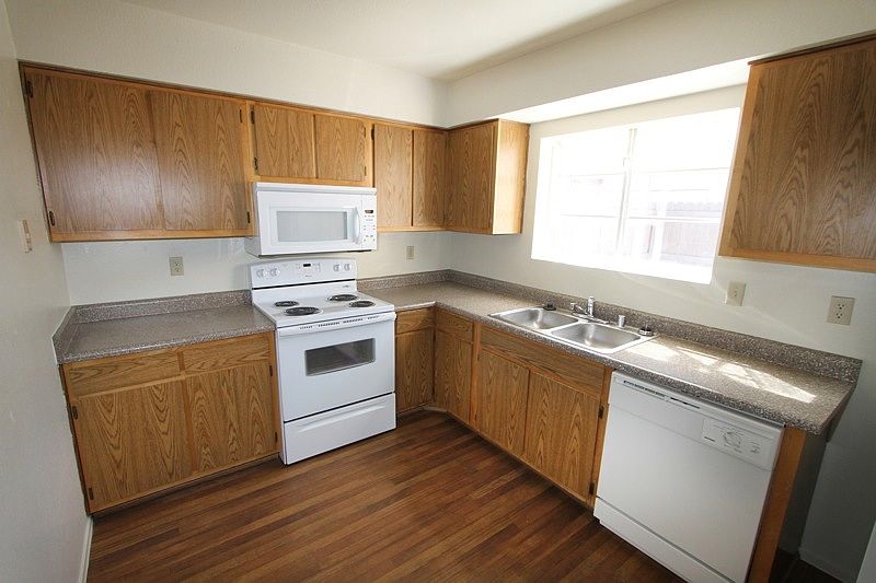 2nd image of 1100 S Buffalo Dr APT 110