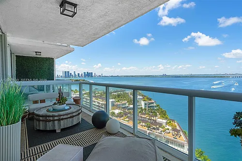 10 Venetian Way #1803 Photo 1