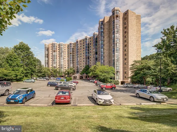 5902 Mount Eagle Dr APT 1110, Alexandria, VA 22303