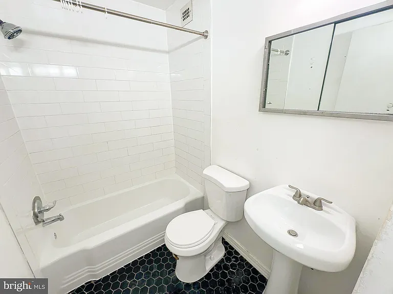 1900 Lyttonsville Rd #1209 — Photo 13