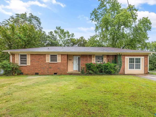 2709 Oaktree Ln NW, Huntsville, AL 35810