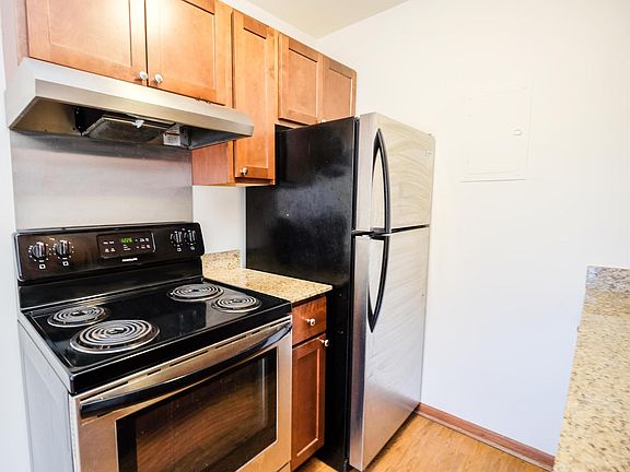 3rd image of 2537 Emerson Ave S #C75f1be23