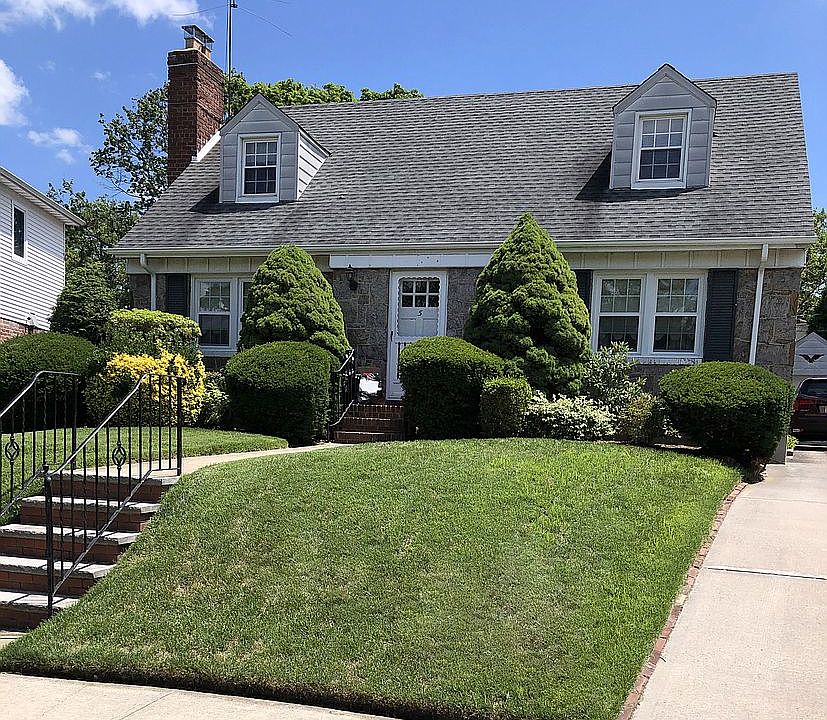 1st image of 5 Tudor Dr