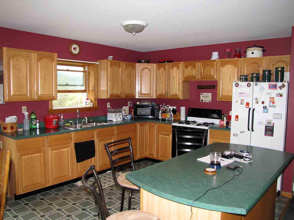 2nd image of 744 West Rd