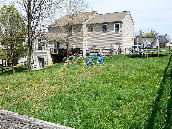 2nd image of 10328 Stonewall Ct