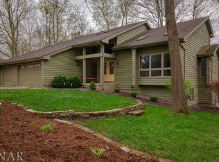 9 Bent Tree Ln, Towanda, IL 61776