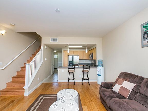 4th image of 92-1498 Aliinui Dr #106