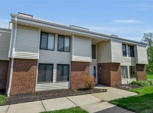 43 Bee Hunter Ct UNIT A, East Amherst, NY 14051