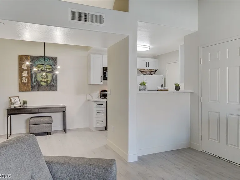 950 Seven Hills Dr #1422 — Photo 17
