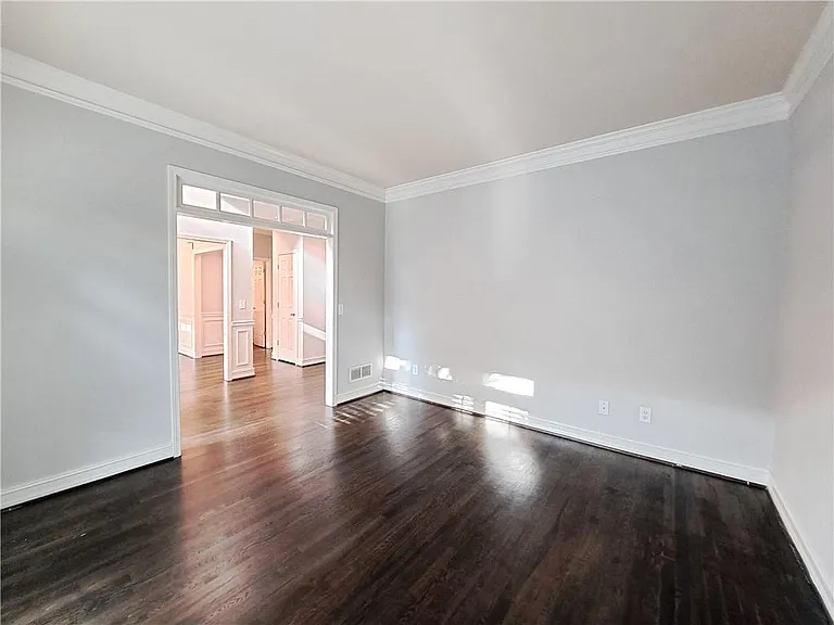2242 Lenox Walk — Photo 5