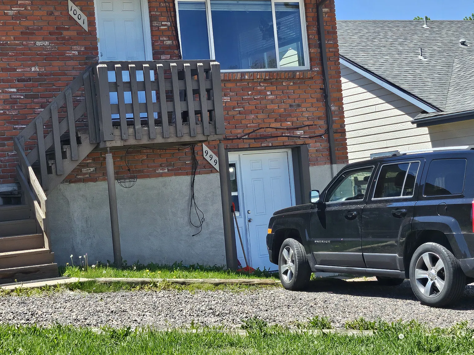 3 bed, 1300 sqft, $1,950 — Photo 2