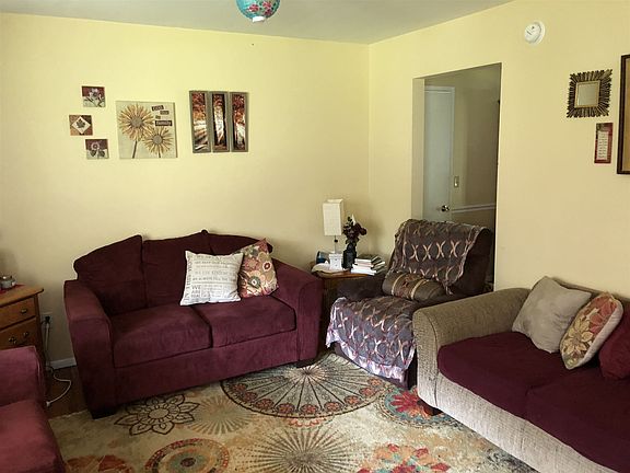4th image of 115 N Glenwood Ave W