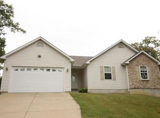 26307 Falling Leaf, Warrenton, MO 63383