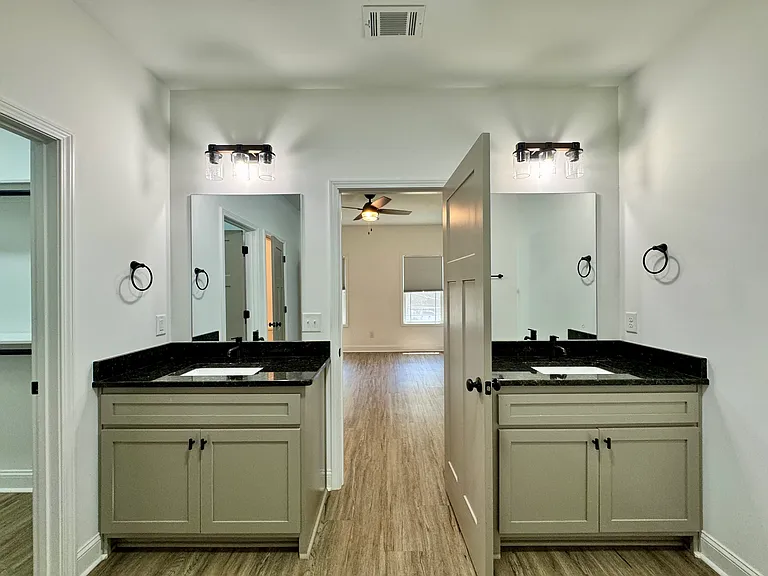 Main Bath - Separate Vanities